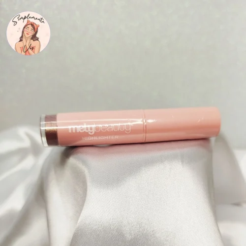 Iluminador en Barra Mely – Glow instantáneo y natural